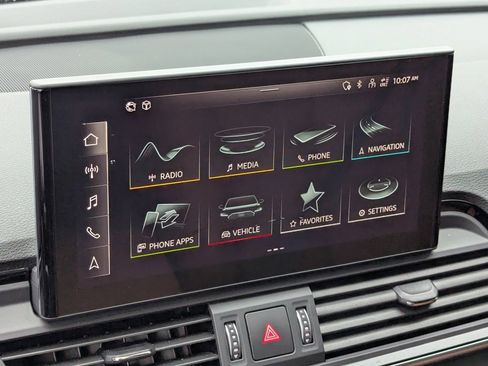 Used 2022 Audi Q5 e Prestige w/ Prestige Package image 19