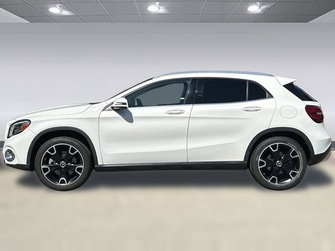 Used 2020 Mercedes-Benz GLA 250 4MATIC image 2