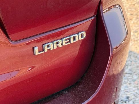 Used 2022 Jeep Grand Cherokee L Laredo w/ Luxury Tech Group I AWD/4WD image 10