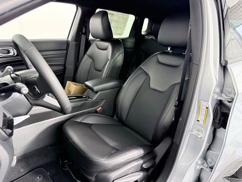 New 2026 Jeep Compass Latitude image 10