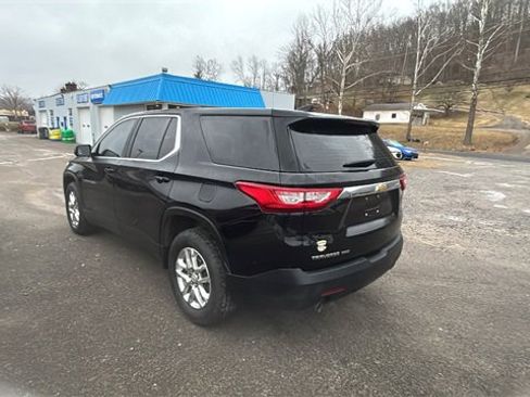 Used 2020 Chevrolet Traverse LS image 6
