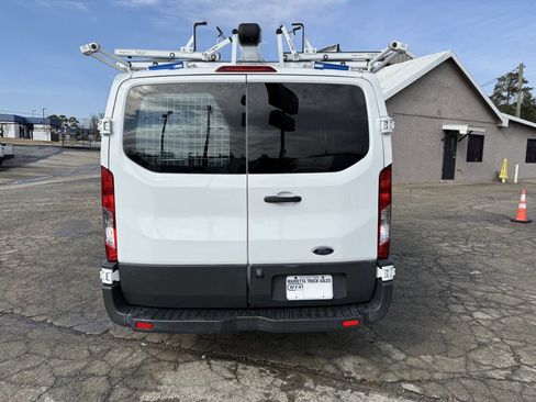 Used 2017 Ford Transit 250 130 Low Roof image 4