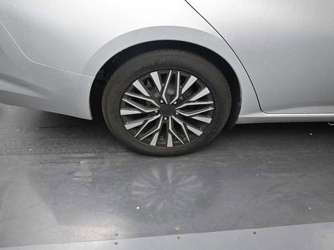 Used 2023 Nissan Altima 2.5 SV FWD image 10