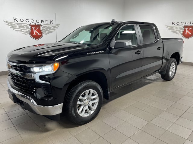 Used 2024 Chevrolet Silverado 1500 LT AWD/4WD image 3