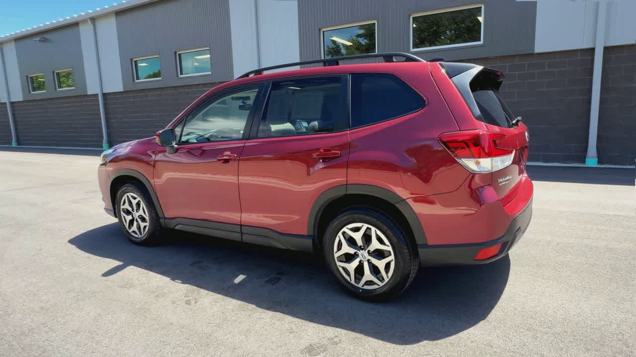 Used 2024 Subaru Forester Premium AWD/4WD image 5