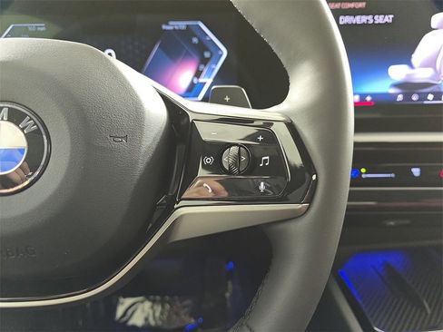 Used 2026 BMW 530i xDrive w/ Premium Package image 21