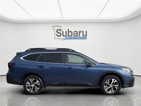Used 2021 Subaru Outback Limited image 8
