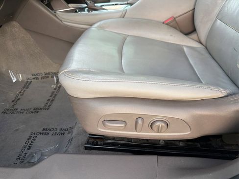 Used 2016 Chevrolet Malibu LT w/ Leather Package image 19