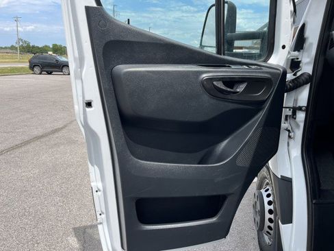 Used 2019 Mercedes-Benz Sprinter 170 image 24