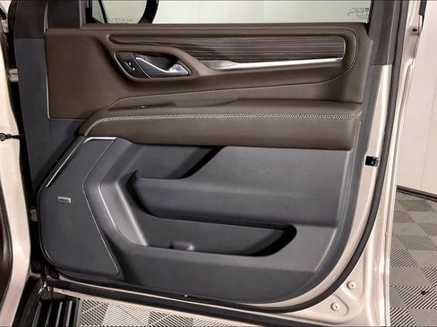 Used 2022 GMC Yukon Denali w/ Denali Premium Package RWD image 24