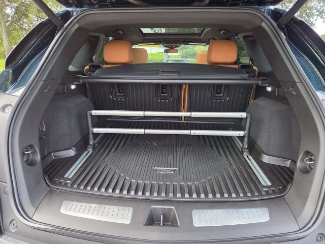 Used 2025 Cadillac XT5 Premium Luxury w/ LPO, Floor Liner Package FWD image 18
