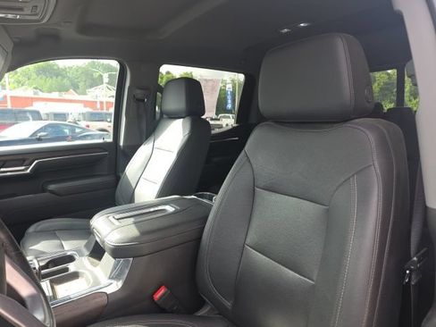 Used 2022 GMC Sierra 1500 SLT w/ SLT Premium Plus Package AWD/4WD image 13