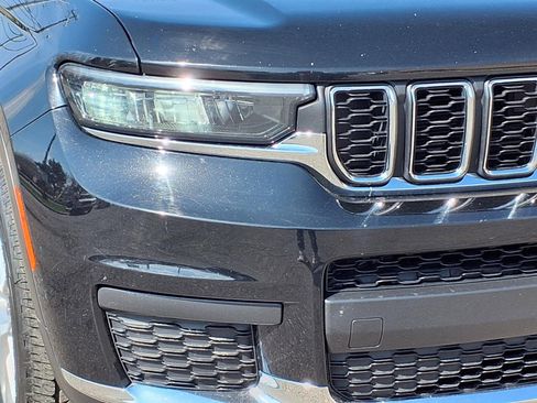 Used 2023 Jeep Grand Cherokee L Laredo image 26