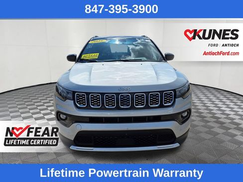 Used 2025 Jeep Compass Limited AWD/4WD image 2