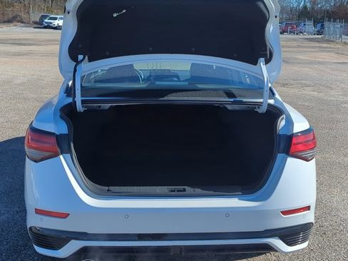 Used 2025 Nissan Sentra SR image 7