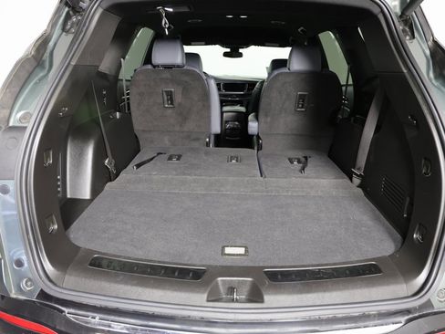 Certified 2022 Buick Enclave Essence image 8