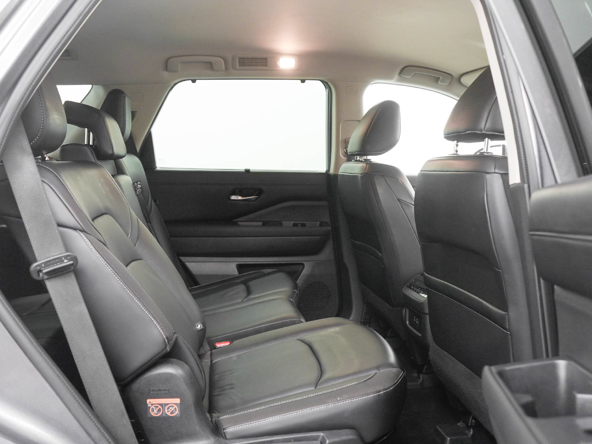 Used 2024 Nissan Pathfinder SL AWD/4WD image 12