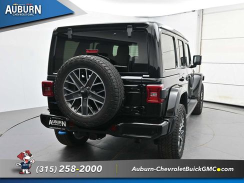 Used 2024 Jeep Wrangler High Altitude AWD/4WD image 4