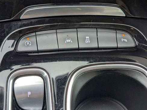 Used 2021 Buick Envision Essence w/ Technology Package I image 25