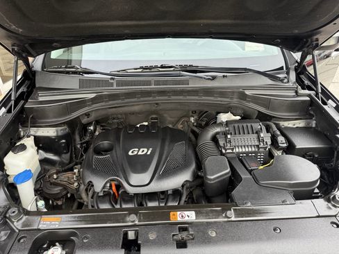 Used 2013 Hyundai Santa Fe Sport image 16