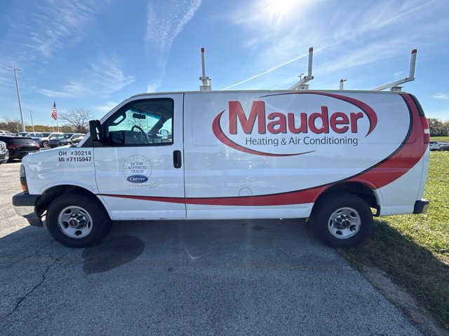 Used 2017 GMC Savana 2500 RWD image 3