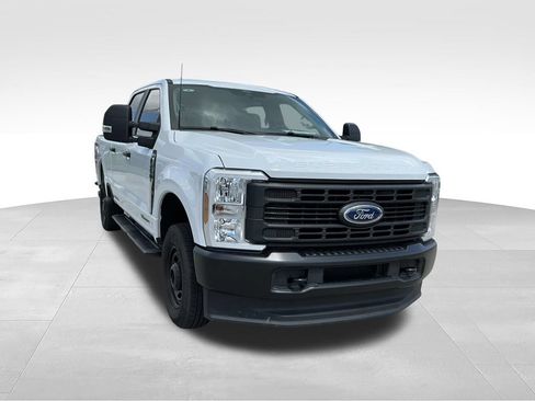 Certified 2026 Ford F250 XL AWD/4WD image 15