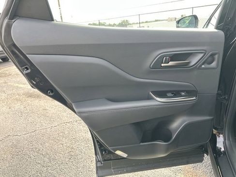 Used 2025 Toyota Crown Platinum image 6