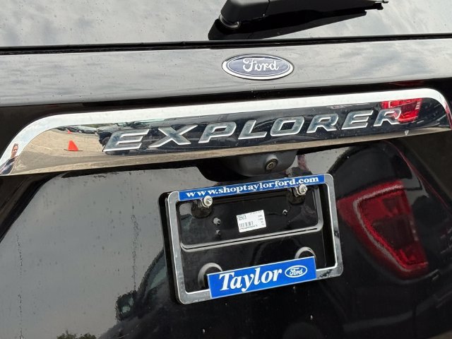 Certified 2023 Ford Explorer XLT AWD/4WD image 30