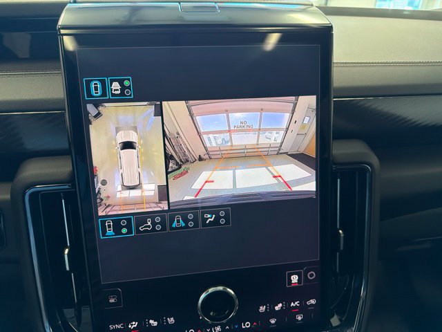 Used 2026 GMC Yukon XL AT4 AWD/4WD image 4