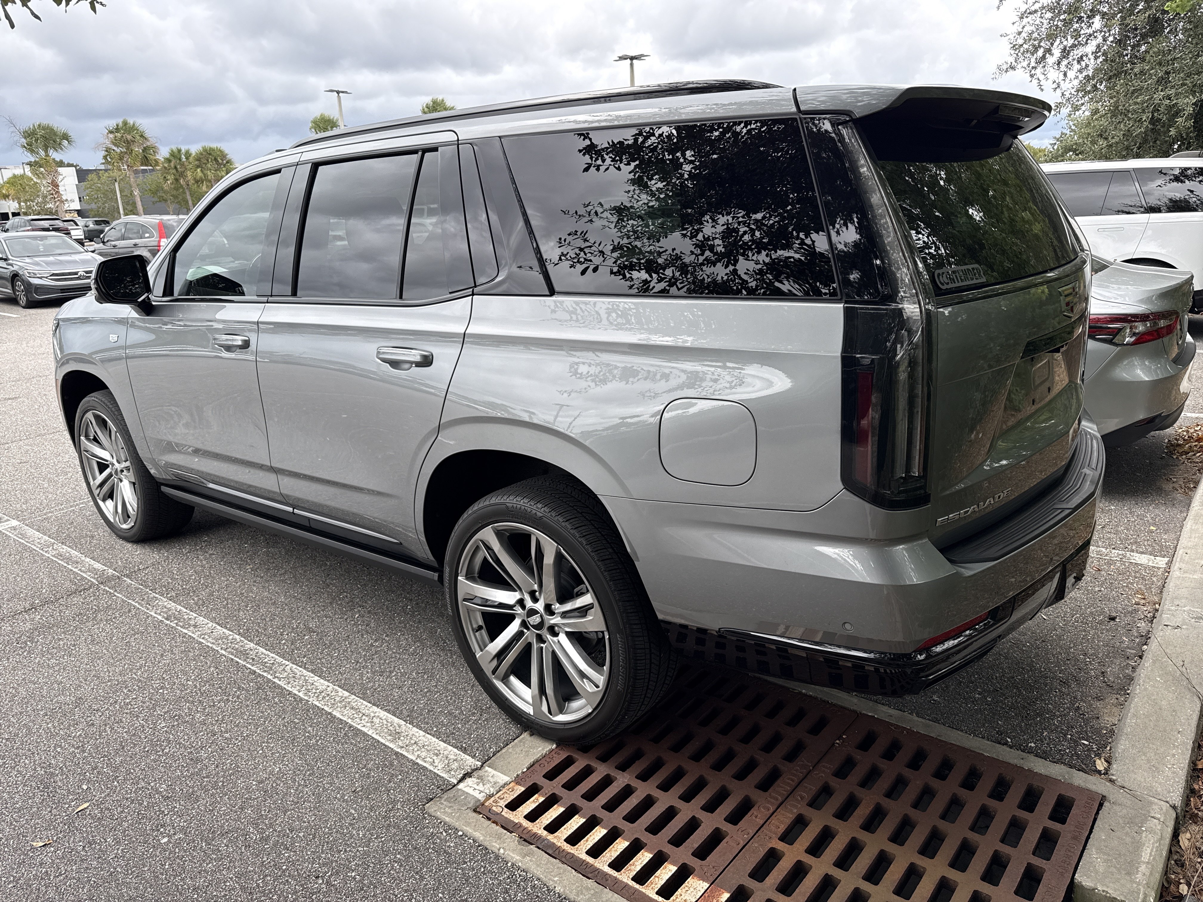 Used 2025 Cadillac Escalade Sport w/ Touring Package AWD/4WD image 3