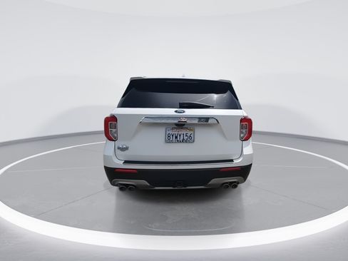 Used 2021 Ford Explorer King Ranch w/ Premium Technology Package RWD image 7