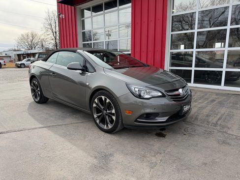 Used 2017 Buick Cascada Premium image 3