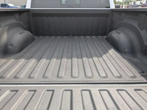 Used 2023 RAM 1500 Laramie AWD/4WD image 15