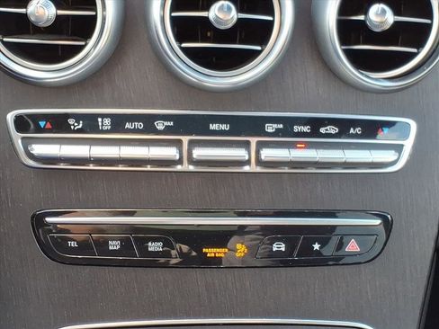 Used 2022 Mercedes-Benz GLC 300 4MATIC image 16