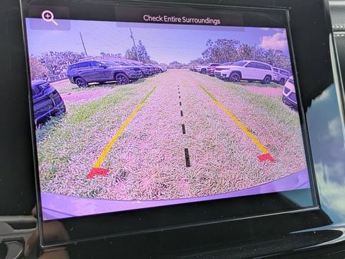 New 2025 Jeep Grand Cherokee Altitude image 19