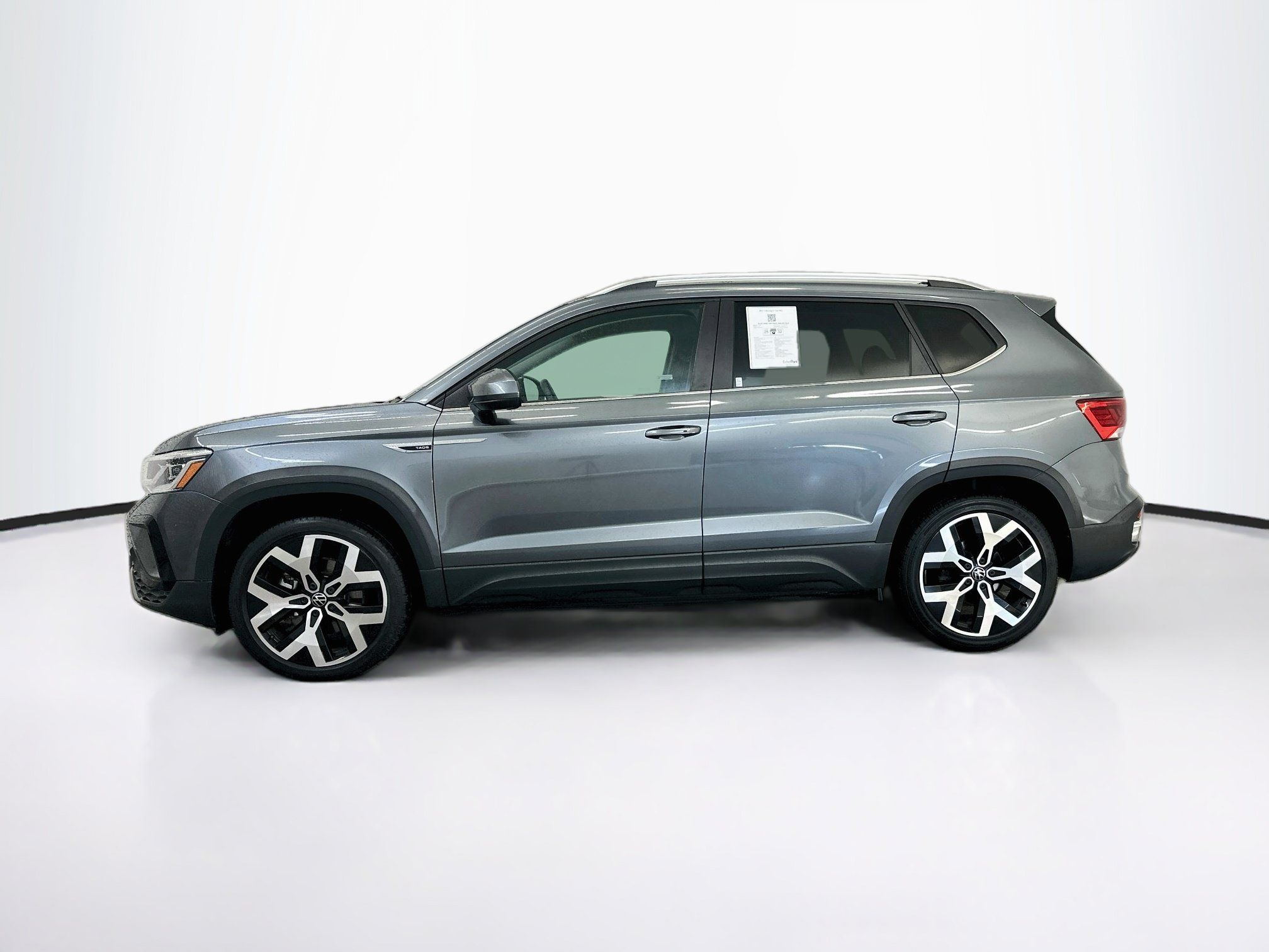 Used 2023 Volkswagen Taos SEL AWD/4WD image 4