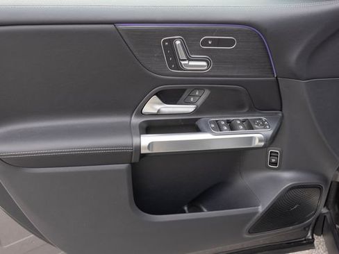New 2026 Mercedes-Benz GLB 250 4MATIC image 14
