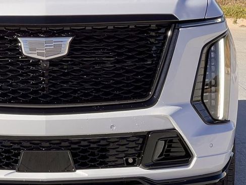 Certified 2026 Cadillac Escalade V w/ LPO, ONYX Package image 12