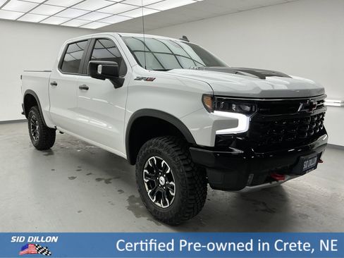 Used 2024 Chevrolet Silverado 1500 ZR2 image 3