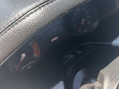 Used 2024 Jeep Compass Latitude image 12