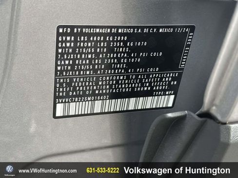 Certified 2025 Volkswagen Taos SE w/ Panoramic Sunroof Package image 17