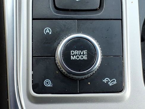 Used 2024 Ford Explorer XLT w/ Equipment Group 202A image 20