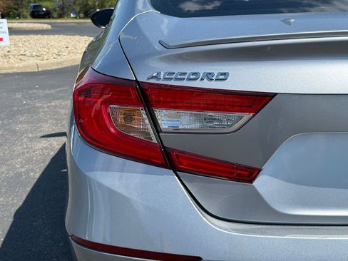 Used 2020 Honda Accord Sport image 6