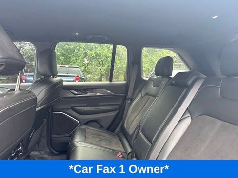 Used 2022 Jeep Grand Cherokee Altitude AWD/4WD image 8