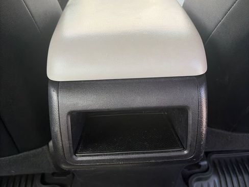 Used 2017 Toyota Camry SE FWD image 15