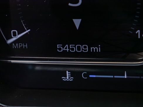 Used 2024 GMC Sierra 3500 AT4 w/ Technology Package image 17