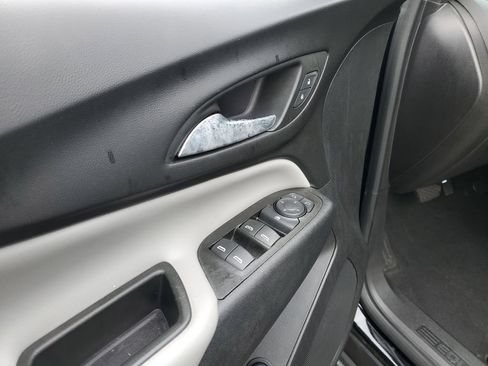 Used 2022 Chevrolet Equinox LT FWD image 15
