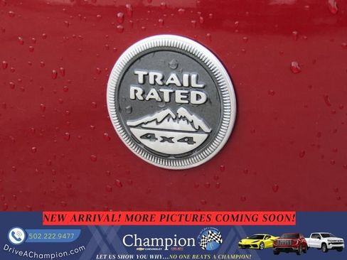 Used 2013 Jeep Wrangler Unlimited Sahara w/ Connectivity Group AWD/4WD image 7