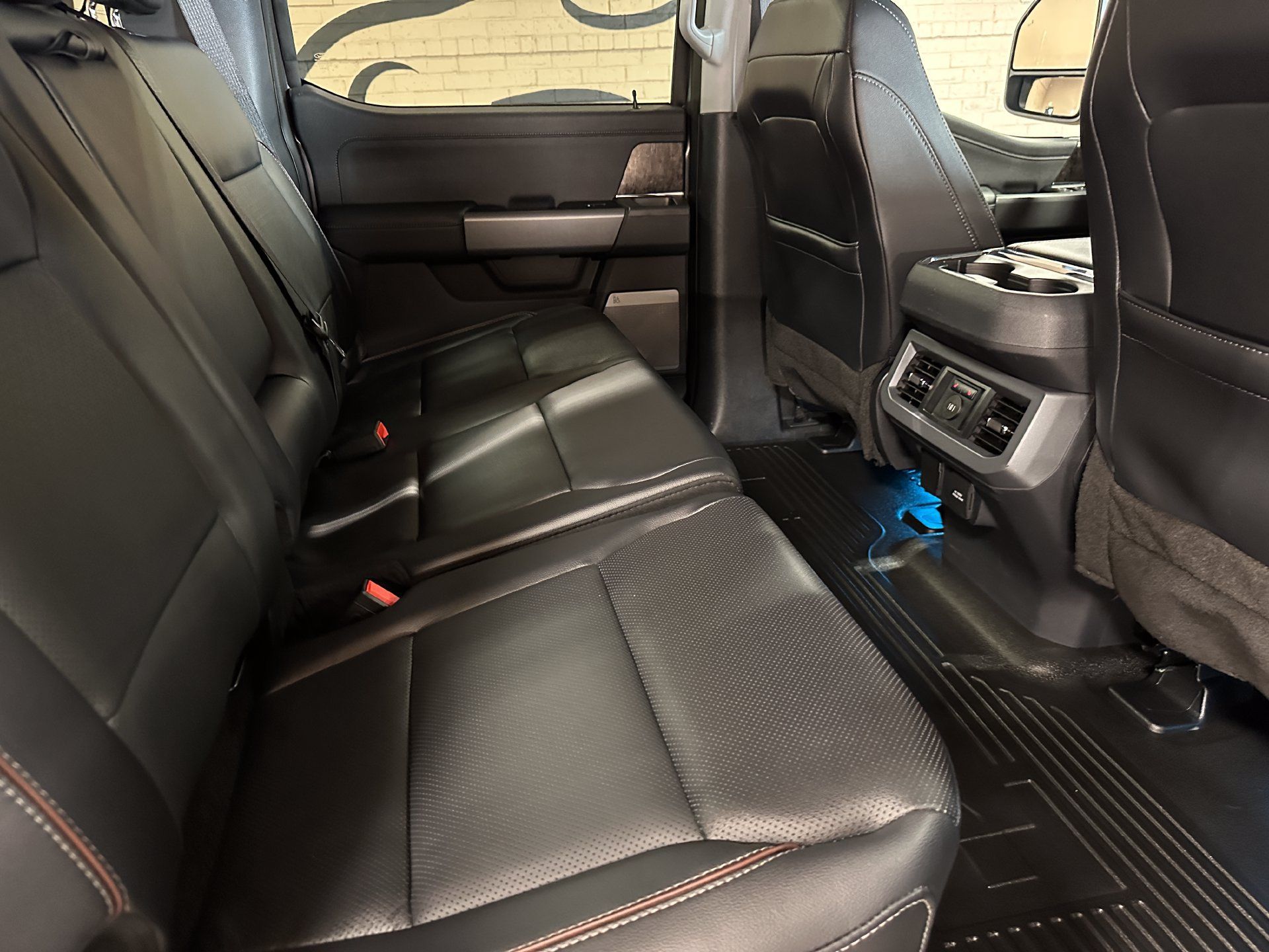 Used 2024 Ford F350 Lariat AWD/4WD image 15