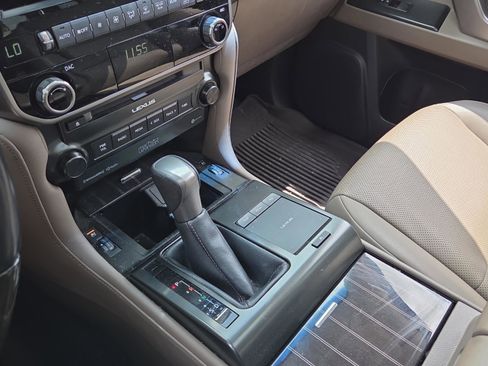 Used 2022 Lexus GX 460 Premium w/ Premium Plus Package AWD/4WD image 27